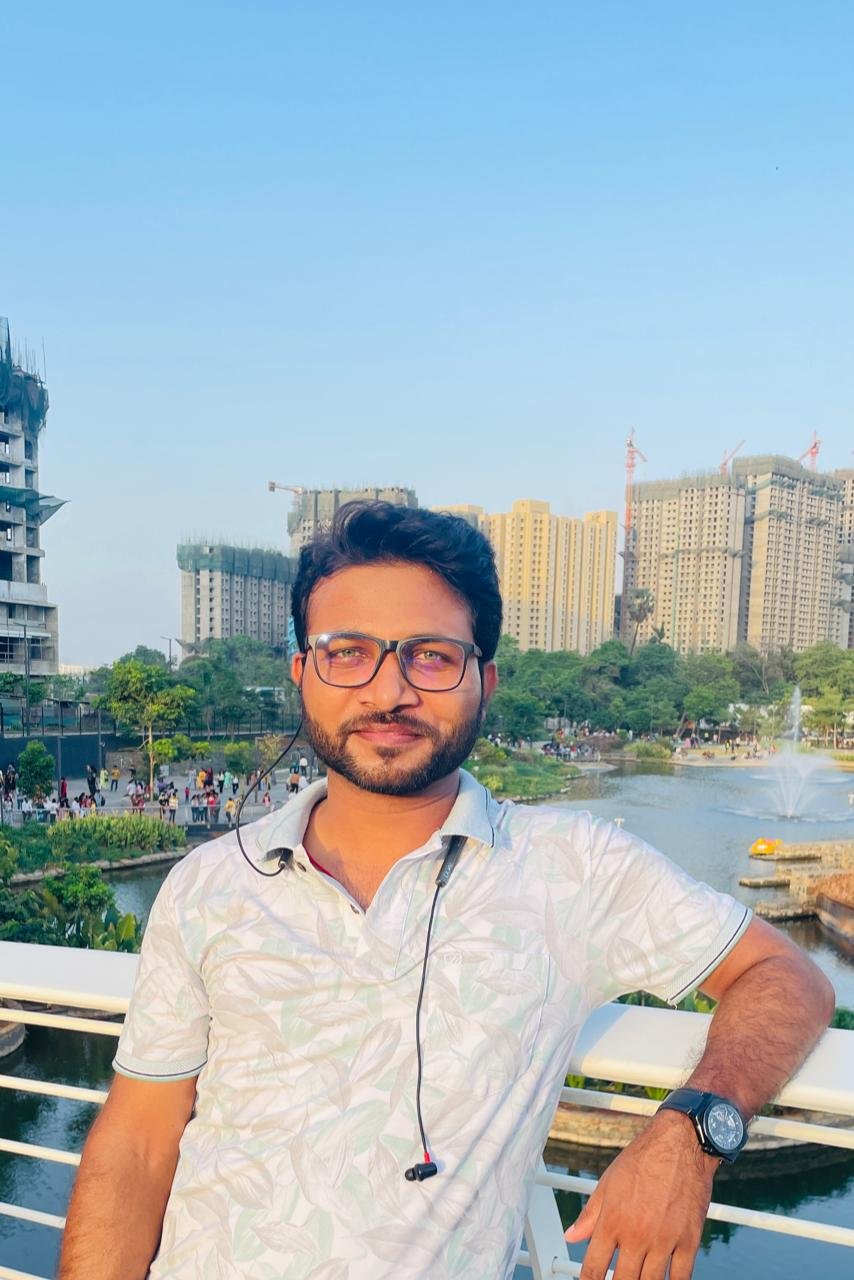इंजी. आनंद प्रजापति