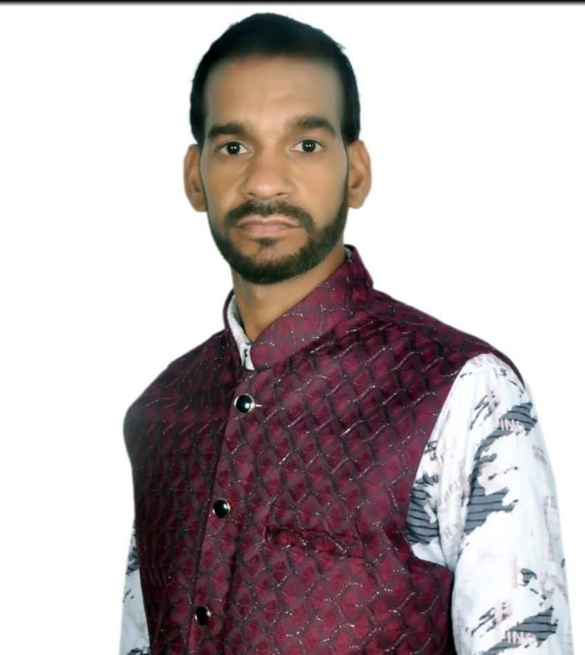रवि प्रजापति