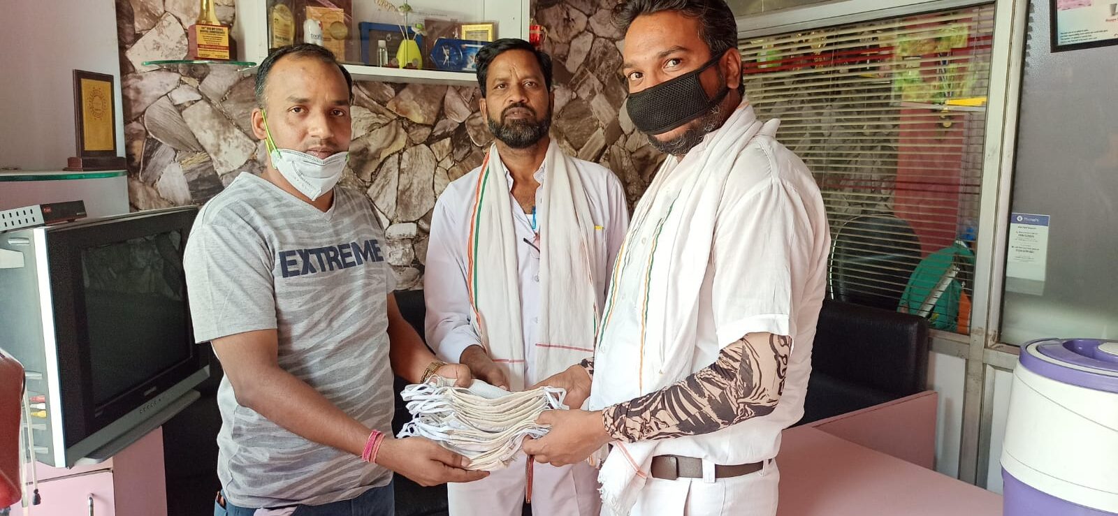 सहायता कार्य 33