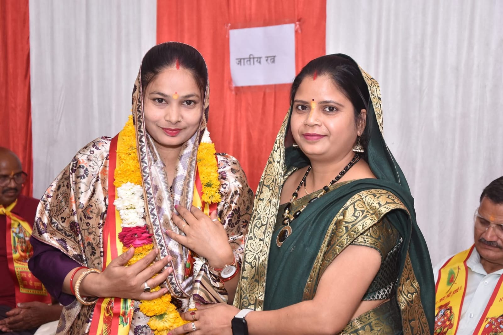 महिला कार्यक्रम 33